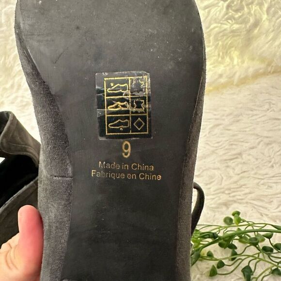 Free People × Jeffrey Campbell Grey Suede Ankle Strap Block Heel Pumps size 9 - Picture 7 of 8